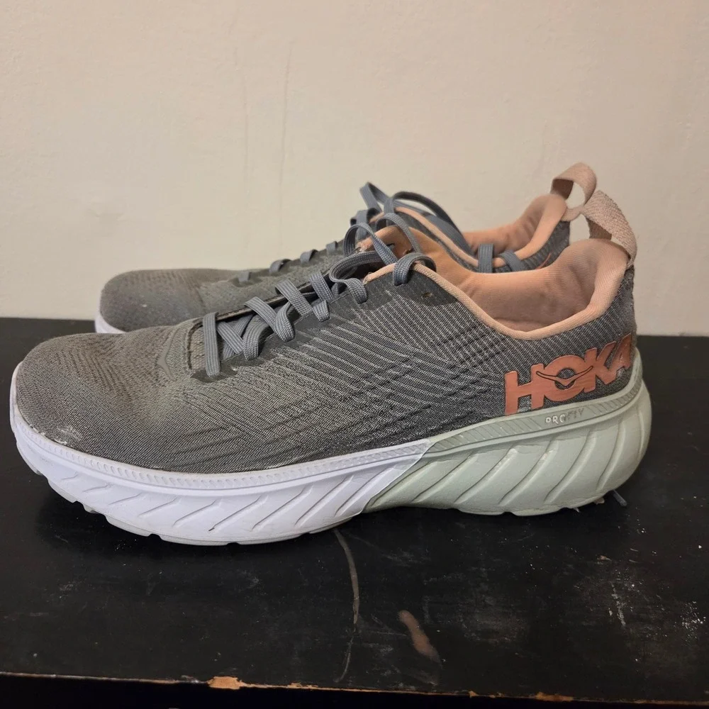 Hoka One One‎ Rincon 3 Mens 10.5 Grey Pink Running Shoes Profly Sneakers